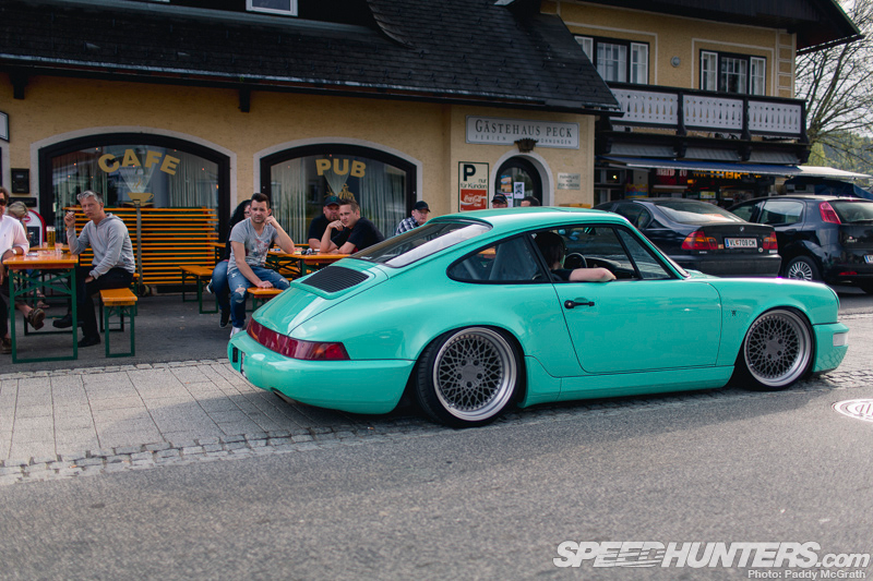 Illustration for article titled Late Night 964s